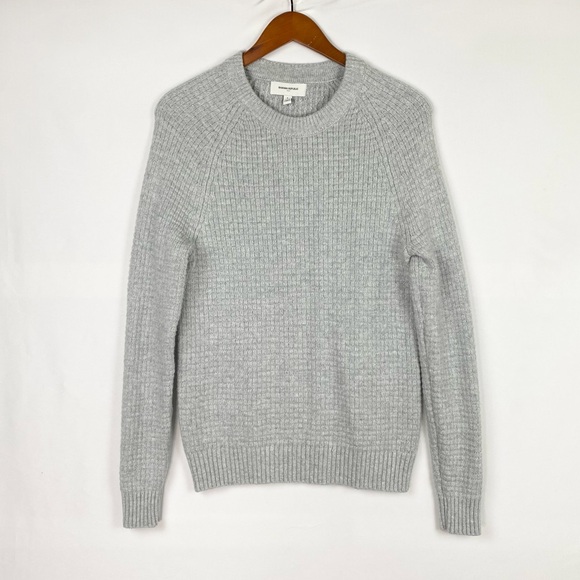 Banana Republic Other - Banana Republic Men’s Cozy Textured Sweater Medium Gray Straight Hem‎ Size Large